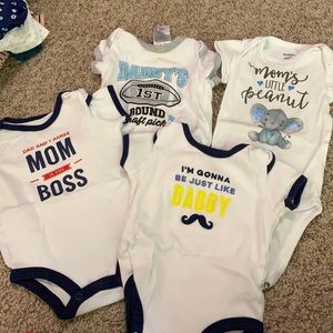 4 onsies about mommy and daddy